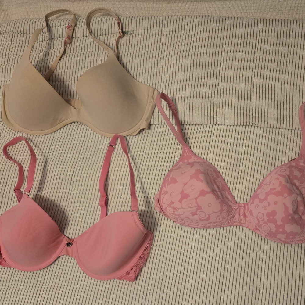 Victoria's Secret Women's Bra Set - Pink and Cream